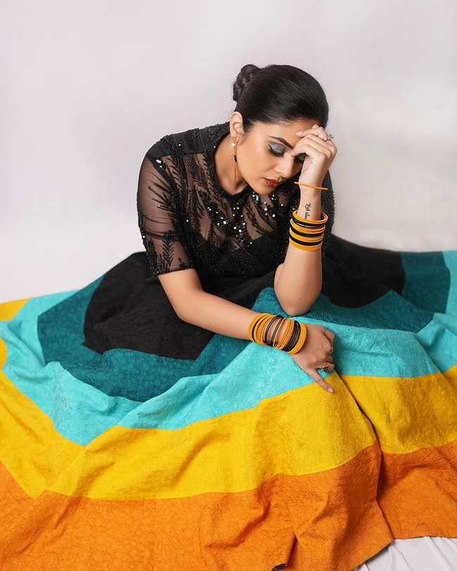 Staggering Clicks Of Stunning Sreemukhi